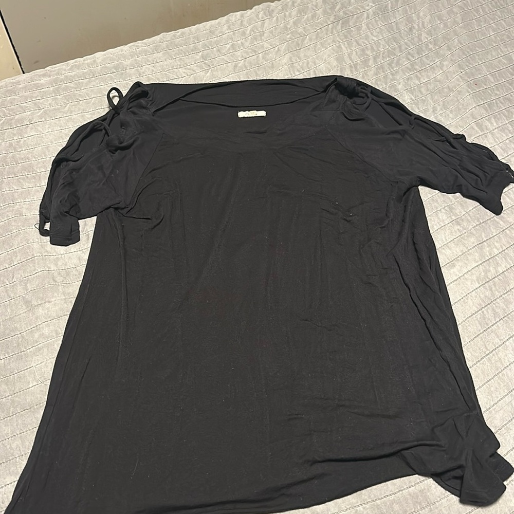 Black Maurices, basic tee